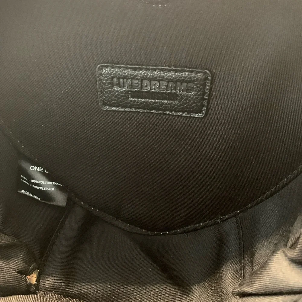 NEW Like Dreams Black Heart 🖤 Crossbody Bag - Picture 5 of 9